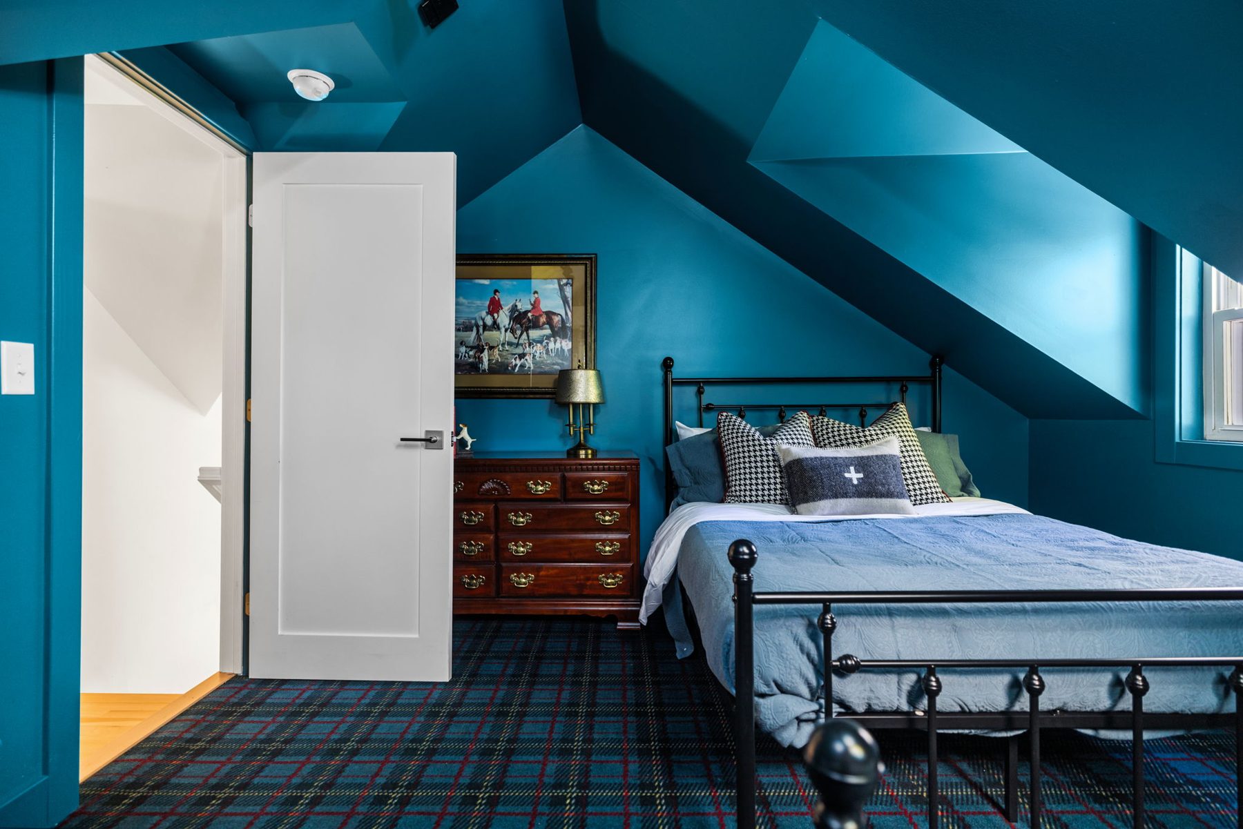 Guest bedroom